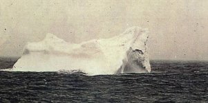 Titanic_iceberg.jpg