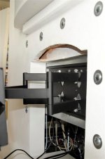 Dettagli piastra e staffa tv 012 .jpg Dettagli piastra e staffa tv 012 .jpg