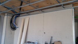 Parete telo proiezione.JPG