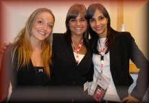 Marika e due sue amichecolleghe.JPG